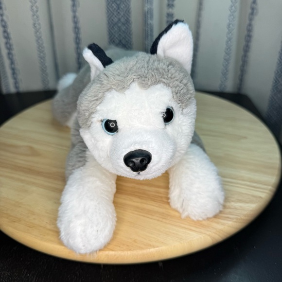 FAO Schwarz Other - FAO Schwarz Husky or Wolf Dog plush